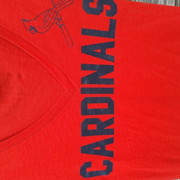 PINK Victoria's Secret red St. Louis cardinal t-shirt size Medium - Picture 6 of 6
